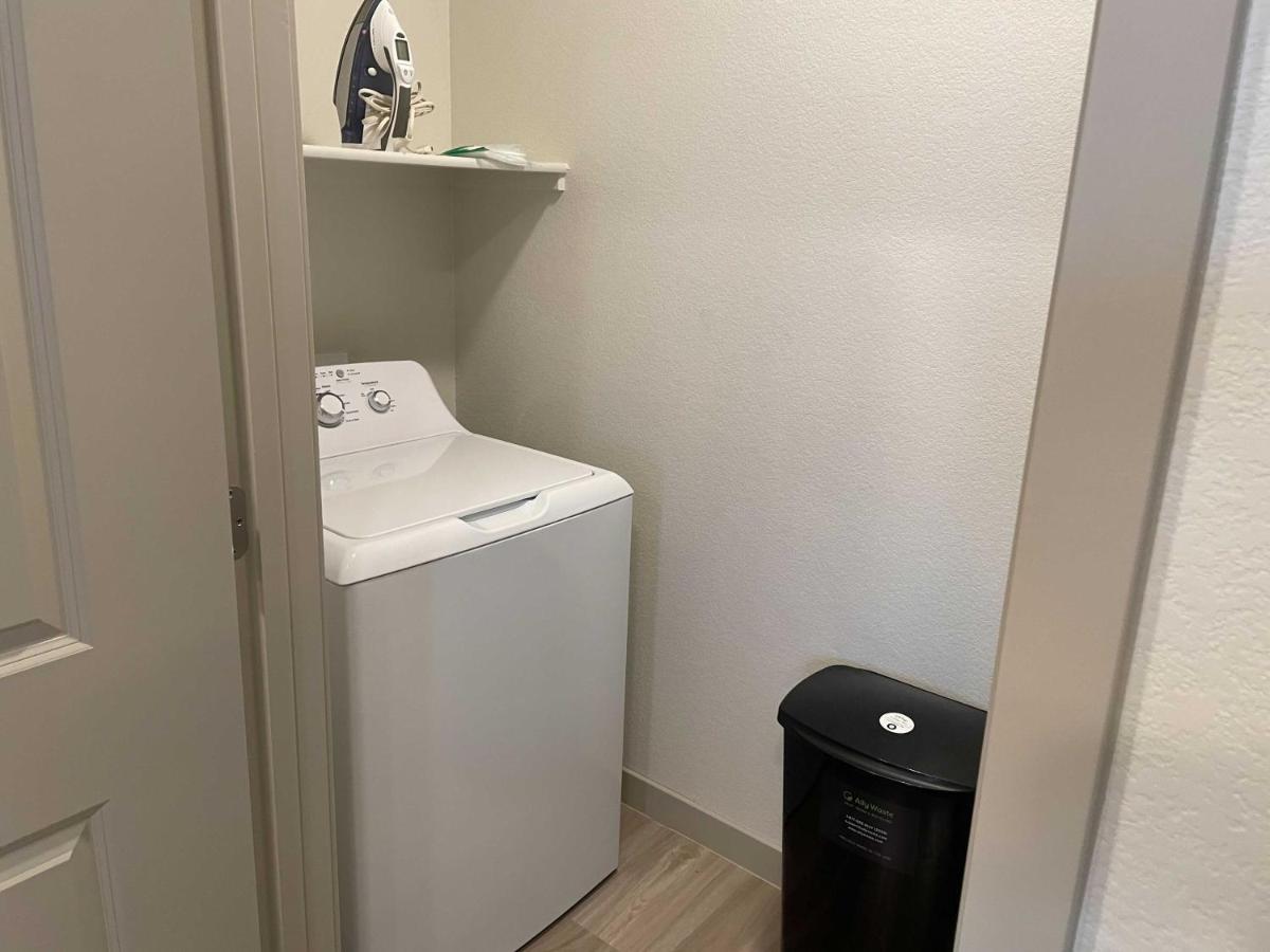Stay Gia New Modern 1 Bedroom Apartment With Swimming Pool & Gym At Grayson Place Goodyear Eksteriør bilde