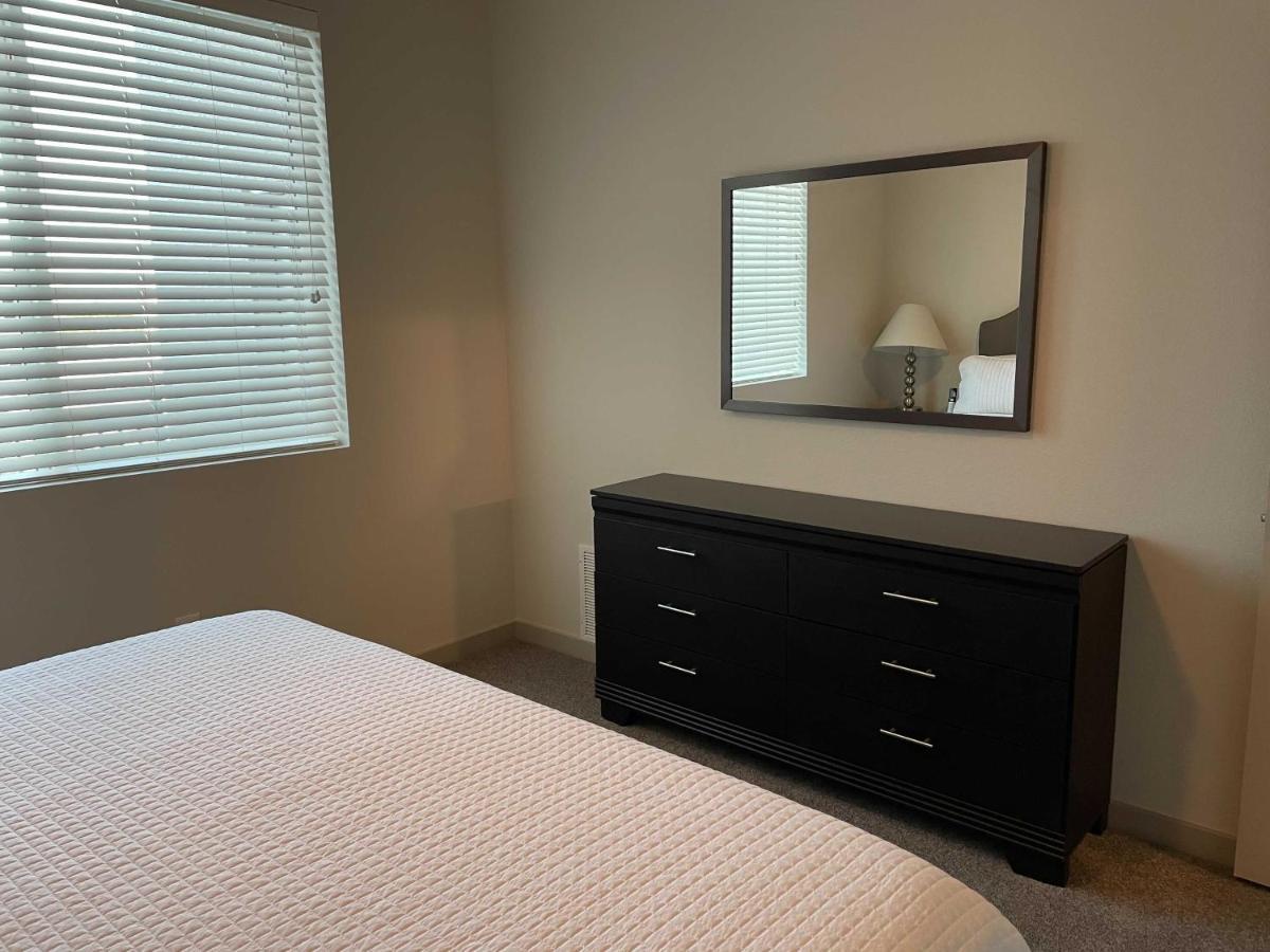 Stay Gia New Modern 1 Bedroom Apartment With Swimming Pool & Gym At Grayson Place Goodyear Eksteriør bilde